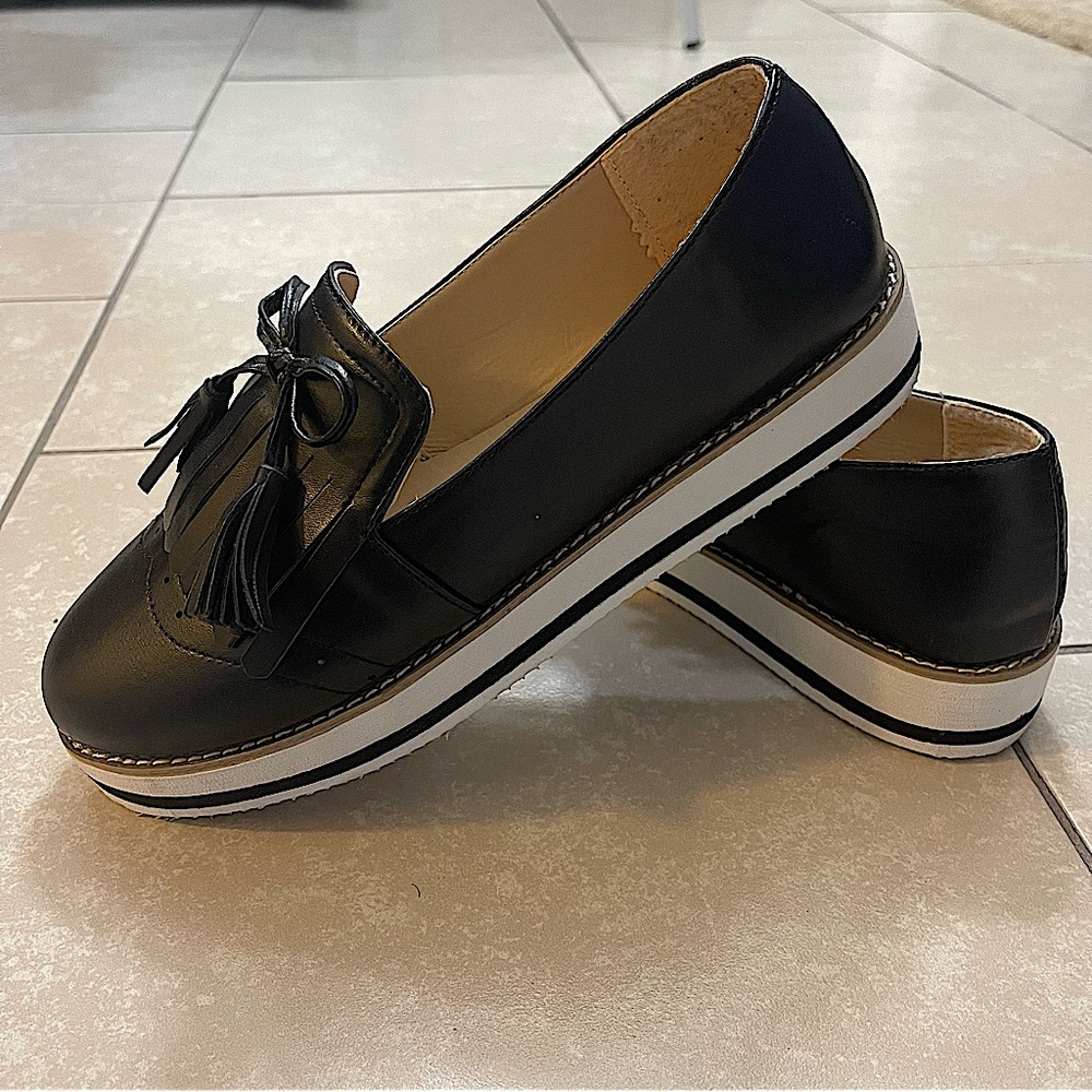 Black and white platform